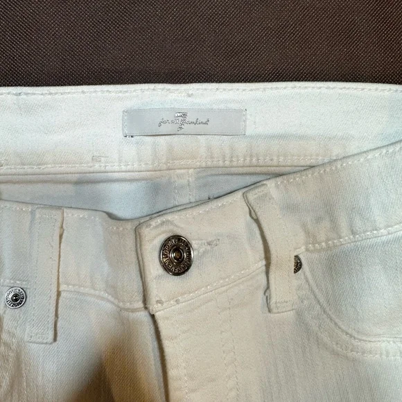 7 FOR ALL MANKIND WHITE SKINNY JEANS WITH SILVER ACCENT - Picture 8 of 8